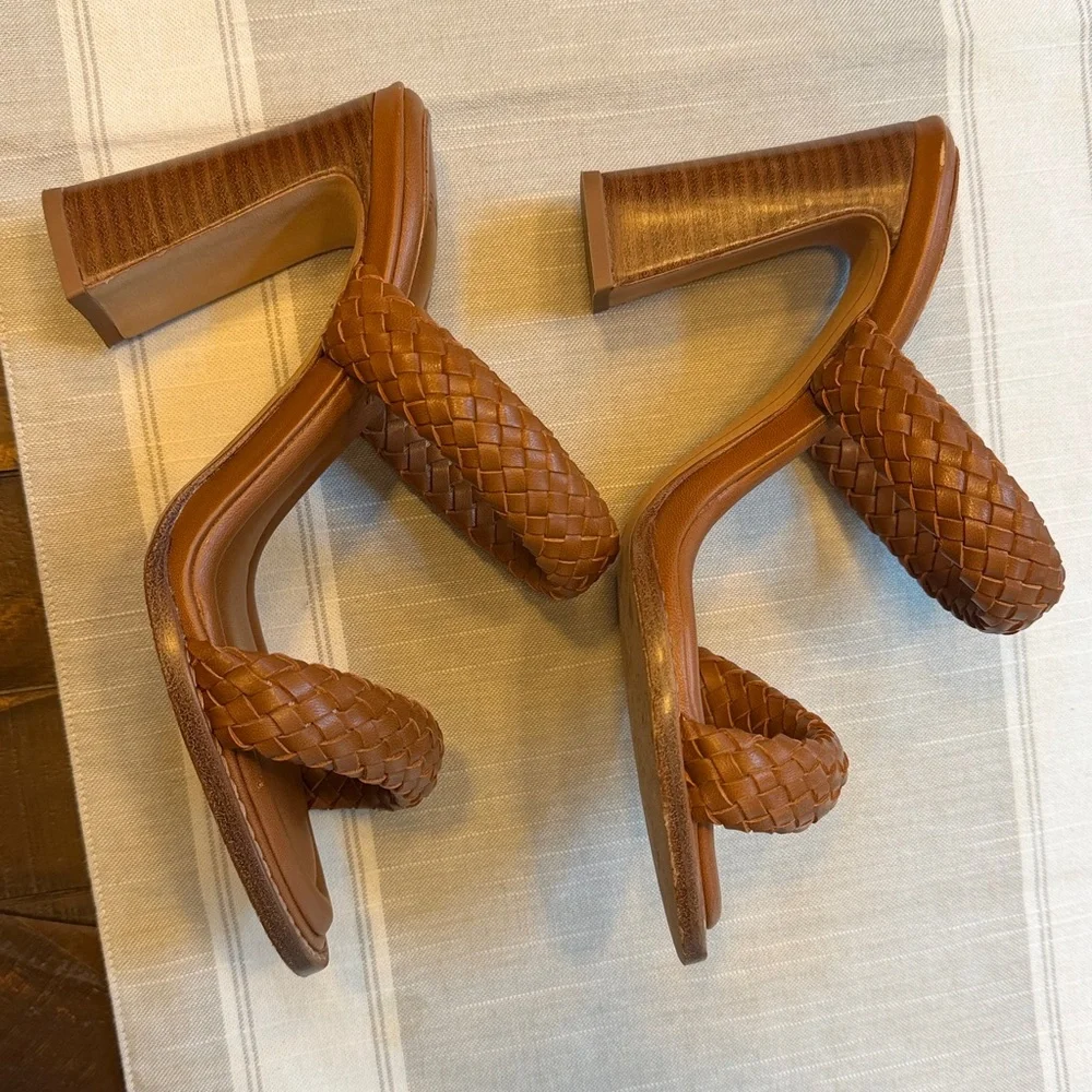 Birman Alessia Braid Strap Block Heel Sandals w / padding - Picture 3 of 7